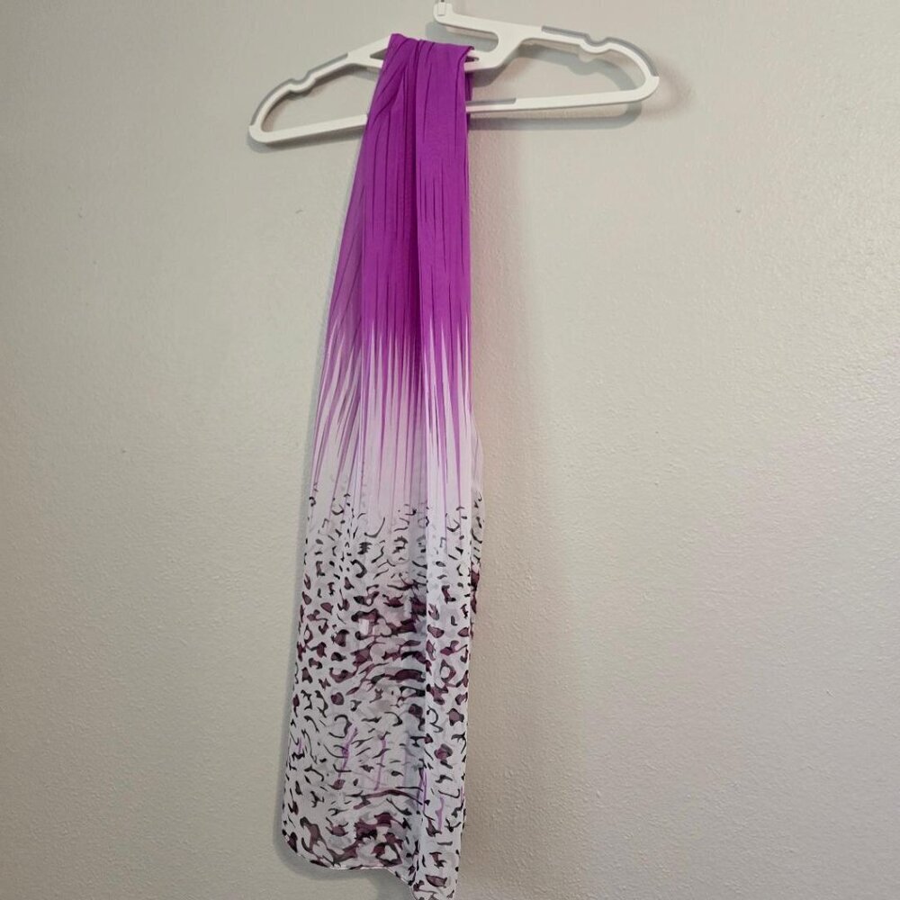 Liang Diang Sheer Feminine Scarf in Fuchsia and White 60" Long X 30" Wide - Picture 3 of 6